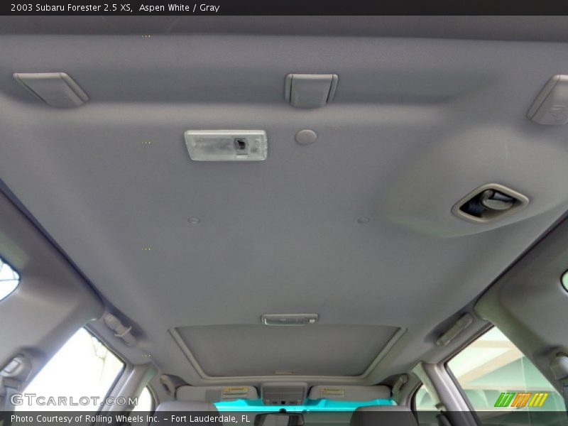Aspen White / Gray 2003 Subaru Forester 2.5 XS