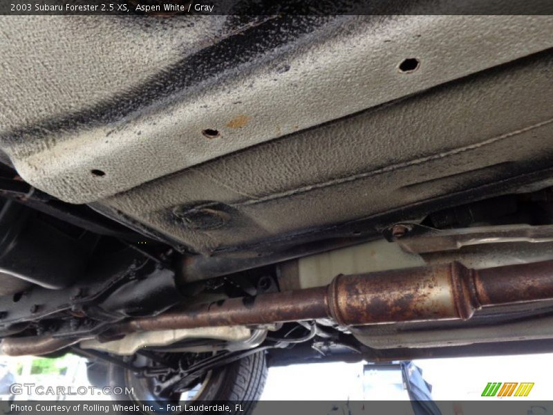 Aspen White / Gray 2003 Subaru Forester 2.5 XS