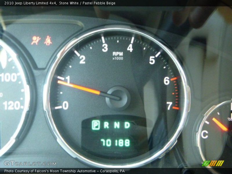 Stone White / Pastel Pebble Beige 2010 Jeep Liberty Limited 4x4
