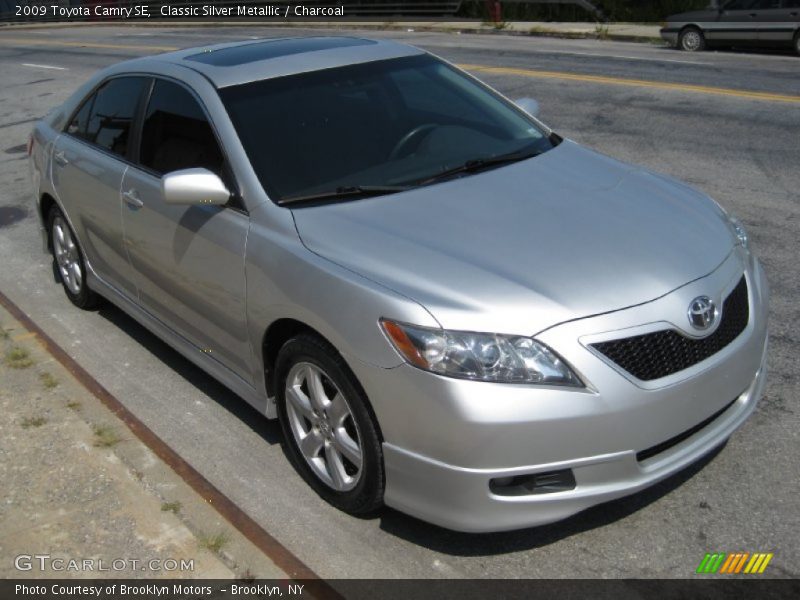 Classic Silver Metallic / Charcoal 2009 Toyota Camry SE