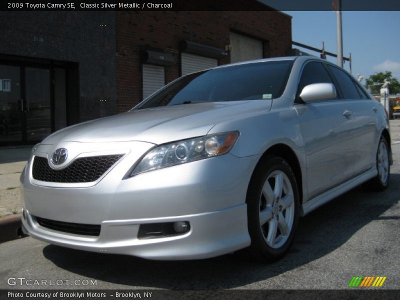 Classic Silver Metallic / Charcoal 2009 Toyota Camry SE