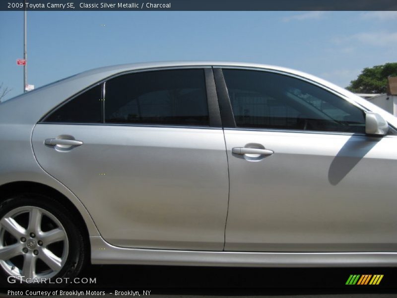 Classic Silver Metallic / Charcoal 2009 Toyota Camry SE