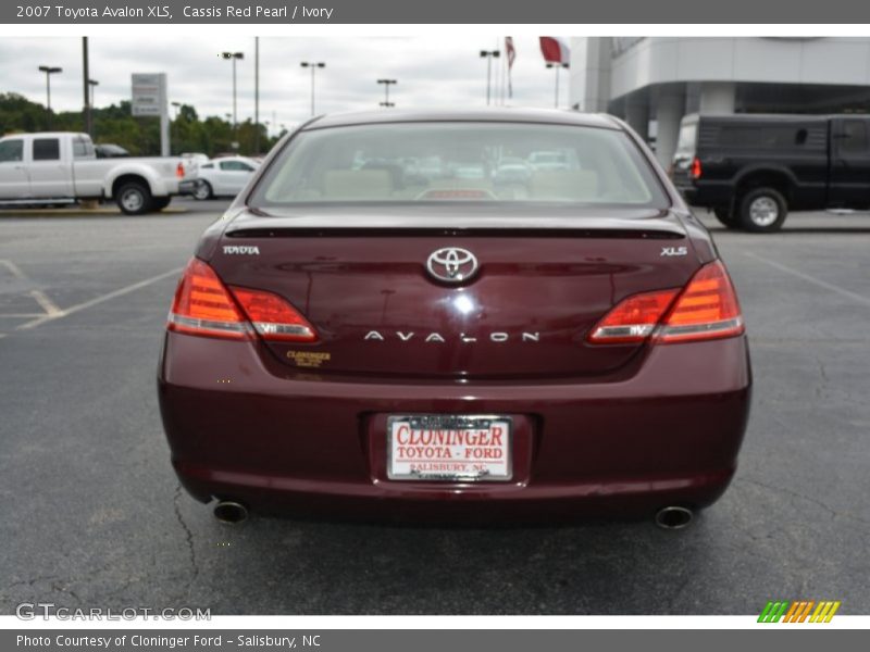 Cassis Red Pearl / Ivory 2007 Toyota Avalon XLS