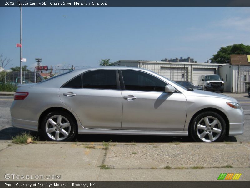 Classic Silver Metallic / Charcoal 2009 Toyota Camry SE