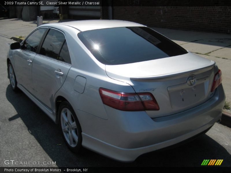 Classic Silver Metallic / Charcoal 2009 Toyota Camry SE