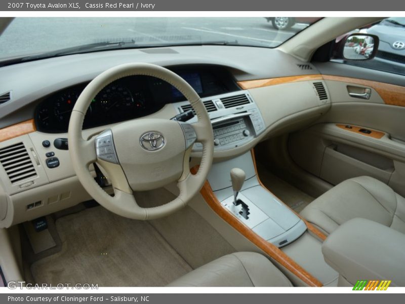 Cassis Red Pearl / Ivory 2007 Toyota Avalon XLS