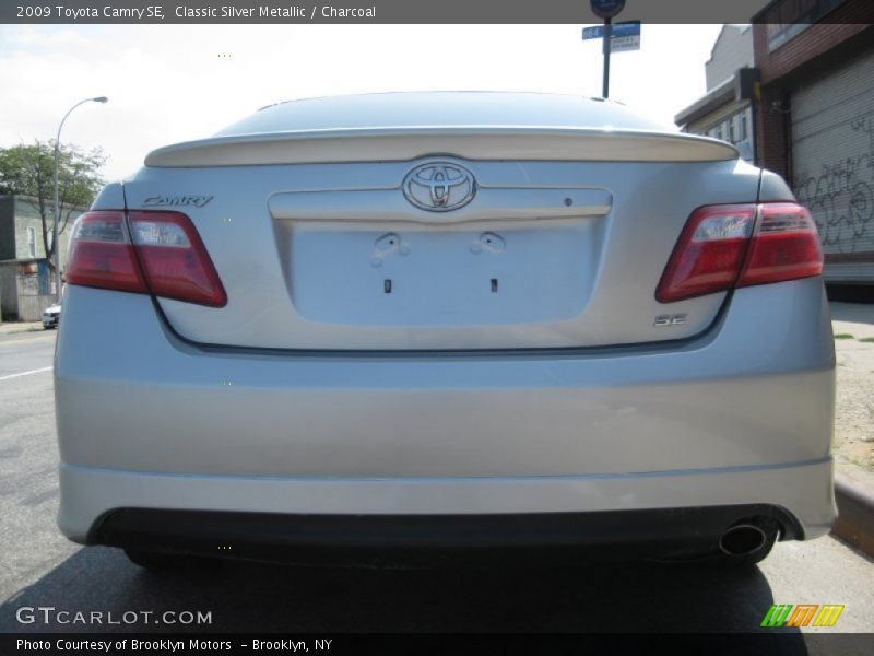 Classic Silver Metallic / Charcoal 2009 Toyota Camry SE