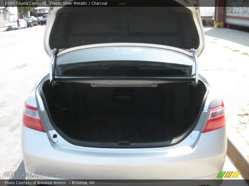 Classic Silver Metallic / Charcoal 2009 Toyota Camry SE