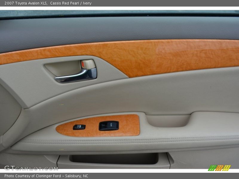 Cassis Red Pearl / Ivory 2007 Toyota Avalon XLS