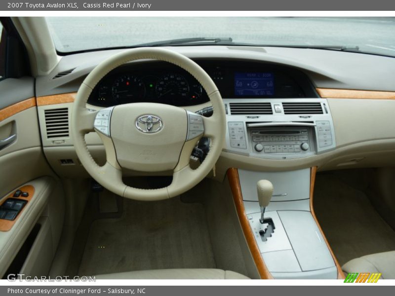 Cassis Red Pearl / Ivory 2007 Toyota Avalon XLS