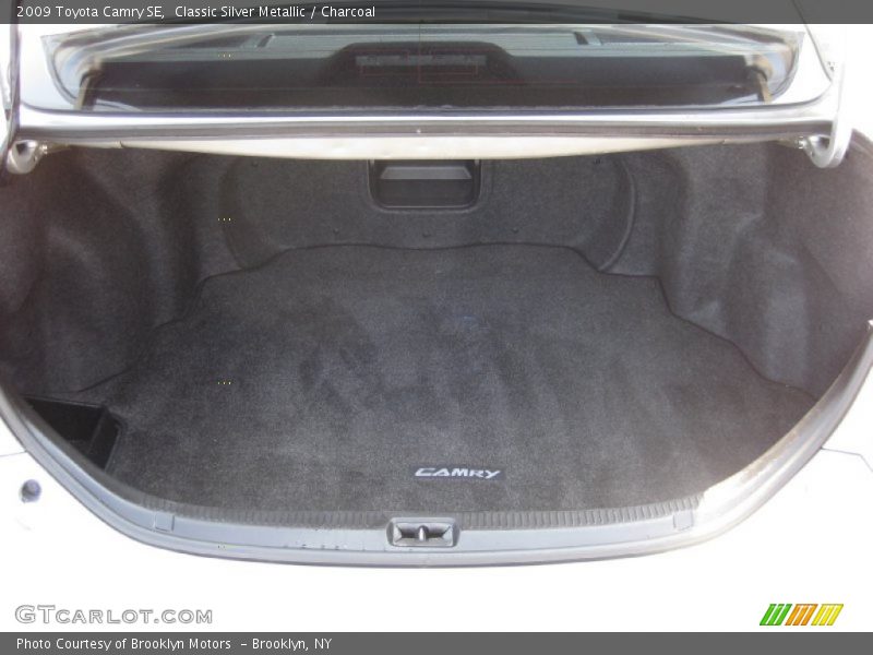 Classic Silver Metallic / Charcoal 2009 Toyota Camry SE