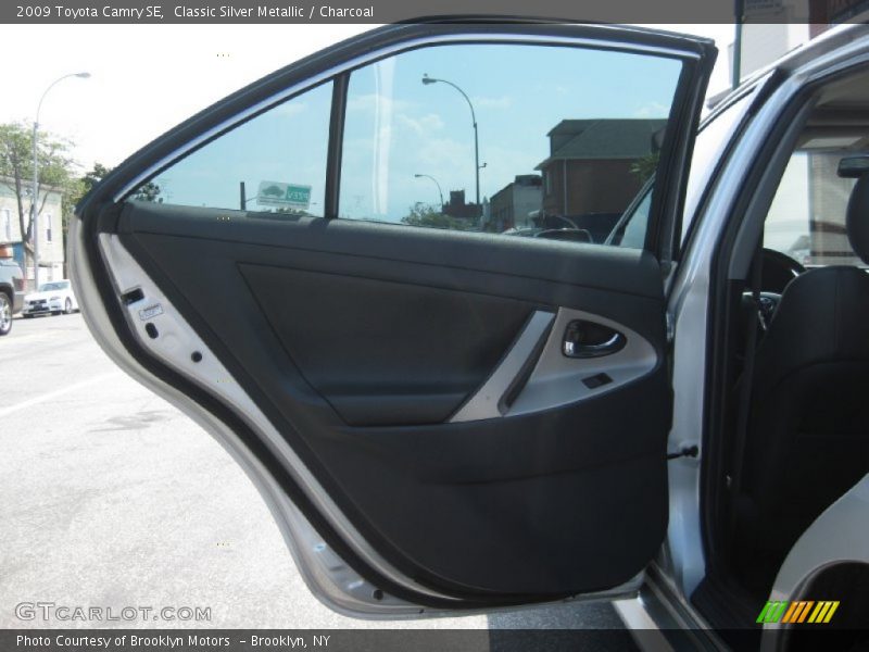 Classic Silver Metallic / Charcoal 2009 Toyota Camry SE