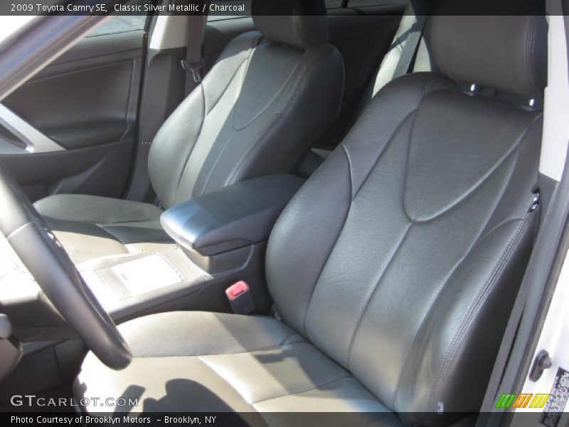 Classic Silver Metallic / Charcoal 2009 Toyota Camry SE