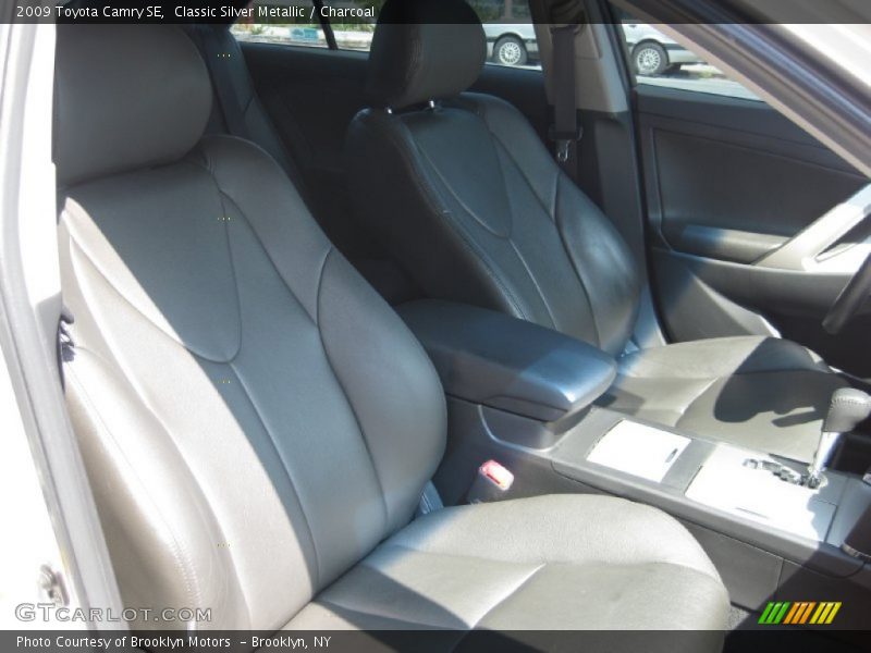 Classic Silver Metallic / Charcoal 2009 Toyota Camry SE