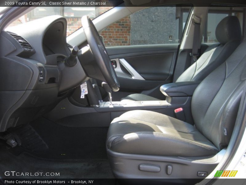 Classic Silver Metallic / Charcoal 2009 Toyota Camry SE