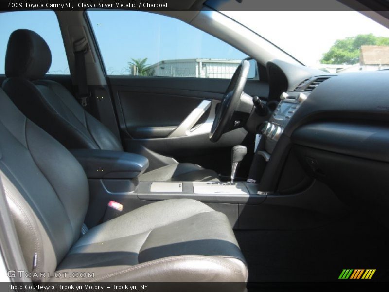 Classic Silver Metallic / Charcoal 2009 Toyota Camry SE