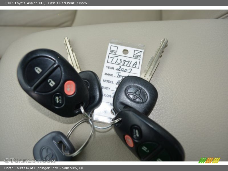 Cassis Red Pearl / Ivory 2007 Toyota Avalon XLS