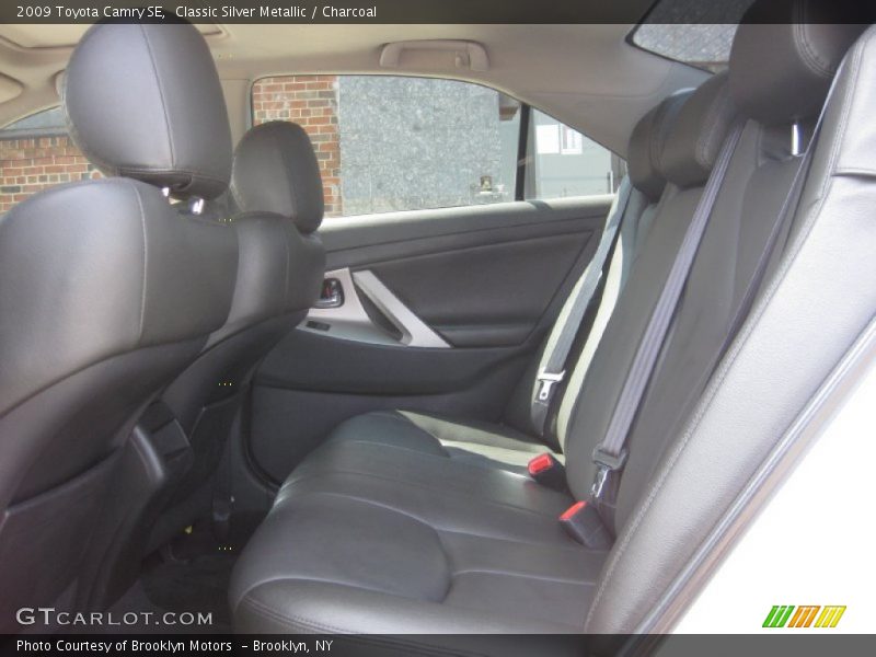 Classic Silver Metallic / Charcoal 2009 Toyota Camry SE