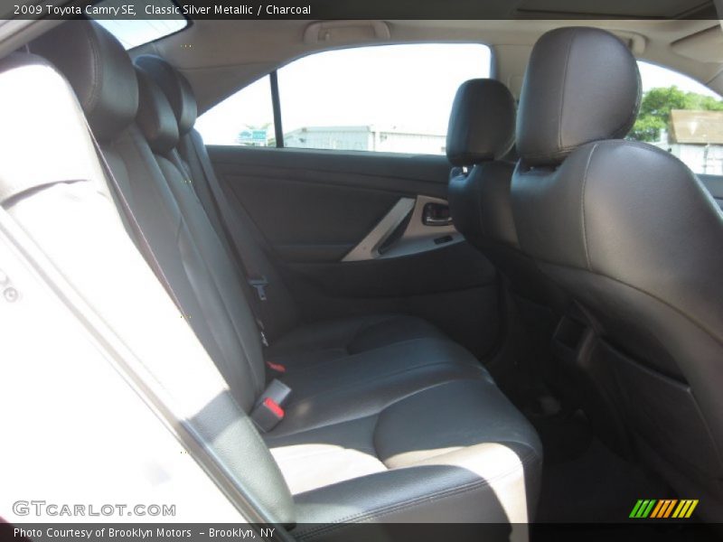 Classic Silver Metallic / Charcoal 2009 Toyota Camry SE