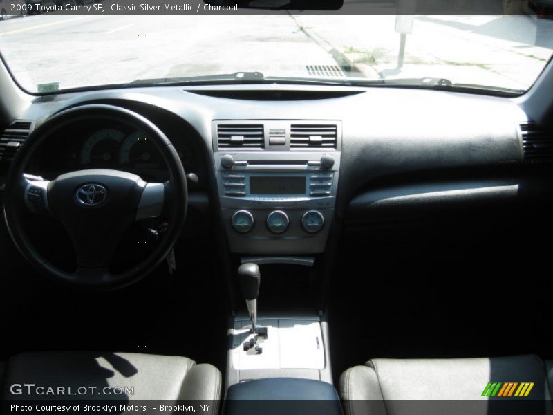 Classic Silver Metallic / Charcoal 2009 Toyota Camry SE
