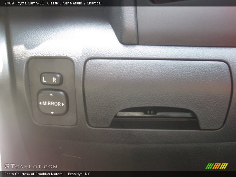 Classic Silver Metallic / Charcoal 2009 Toyota Camry SE
