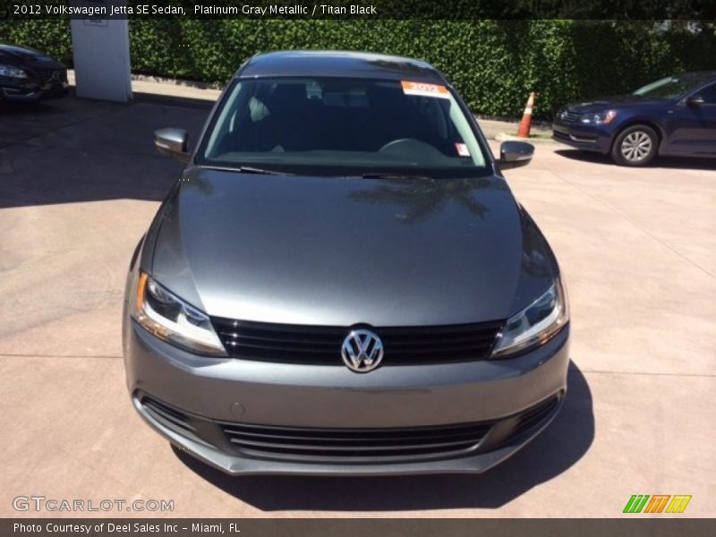 Platinum Gray Metallic / Titan Black 2012 Volkswagen Jetta SE Sedan