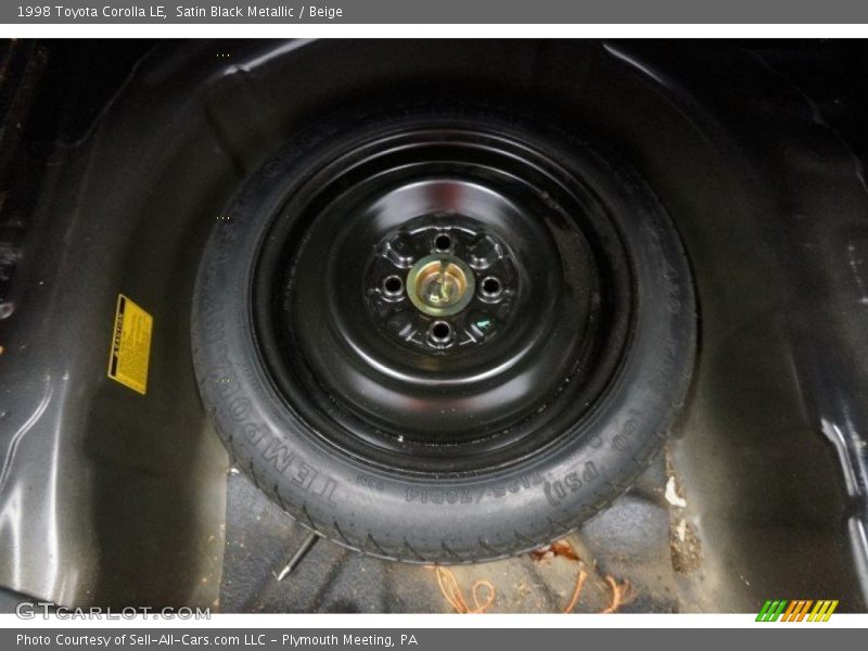 Satin Black Metallic / Beige 1998 Toyota Corolla LE