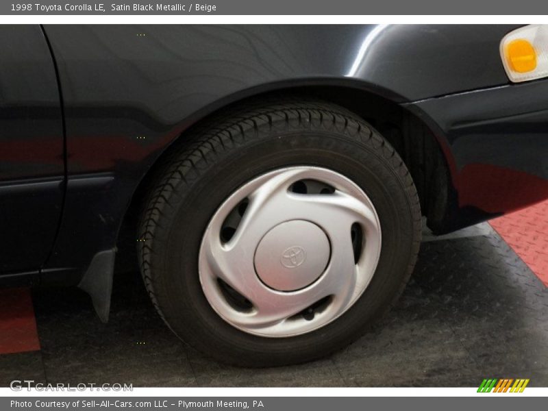 Satin Black Metallic / Beige 1998 Toyota Corolla LE