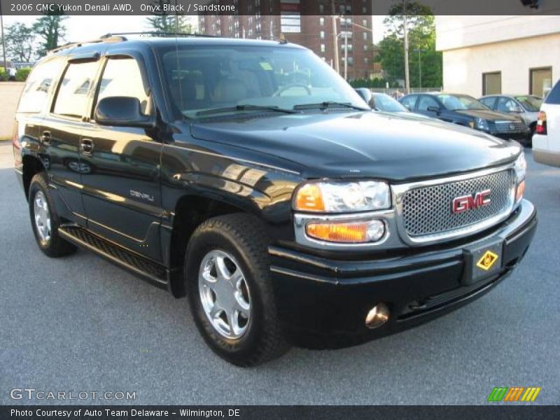 Onyx Black / Sandstone 2006 GMC Yukon Denali AWD