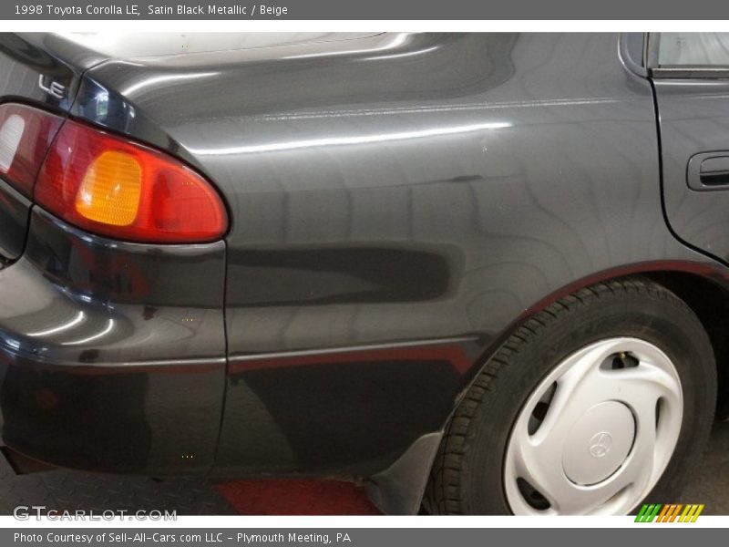 Satin Black Metallic / Beige 1998 Toyota Corolla LE