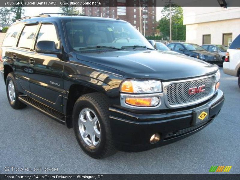 Onyx Black / Sandstone 2006 GMC Yukon Denali AWD