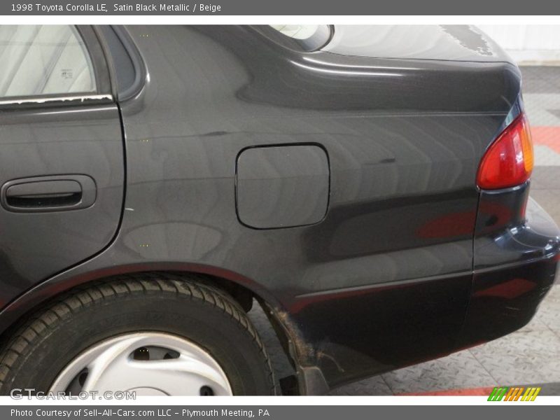 Satin Black Metallic / Beige 1998 Toyota Corolla LE