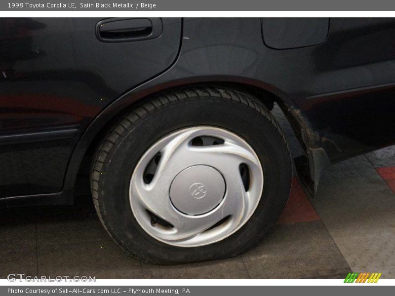 Satin Black Metallic / Beige 1998 Toyota Corolla LE