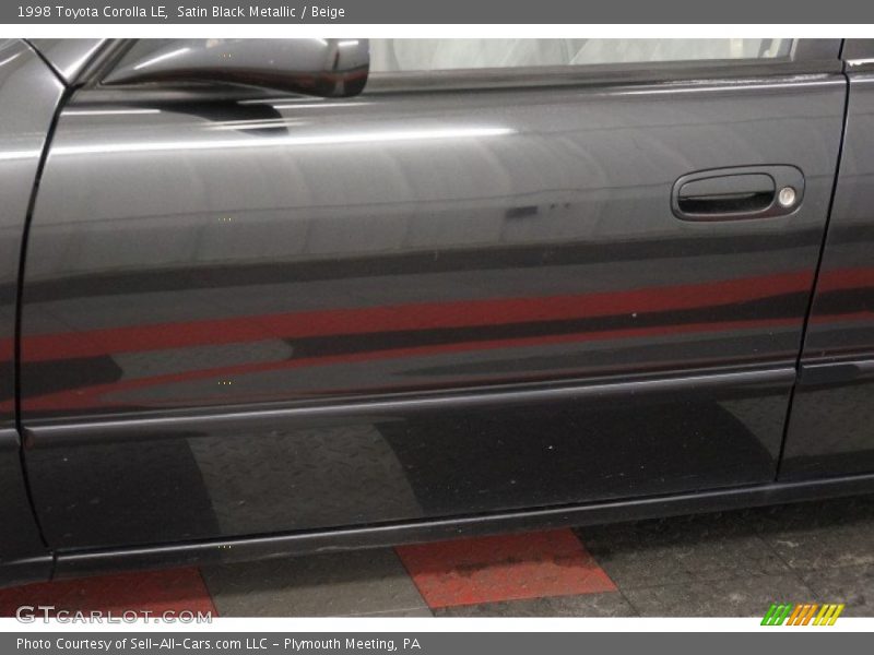 Satin Black Metallic / Beige 1998 Toyota Corolla LE