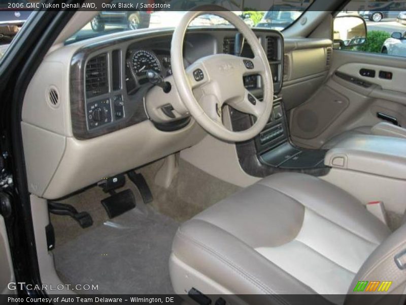 Onyx Black / Sandstone 2006 GMC Yukon Denali AWD