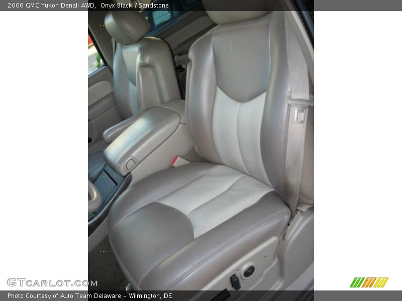 Onyx Black / Sandstone 2006 GMC Yukon Denali AWD