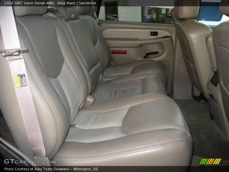 Onyx Black / Sandstone 2006 GMC Yukon Denali AWD