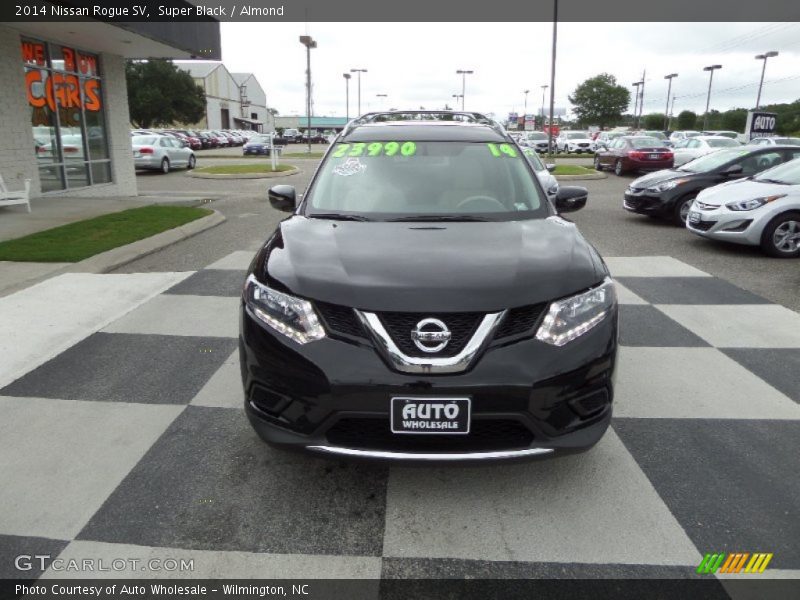 Super Black / Almond 2014 Nissan Rogue SV
