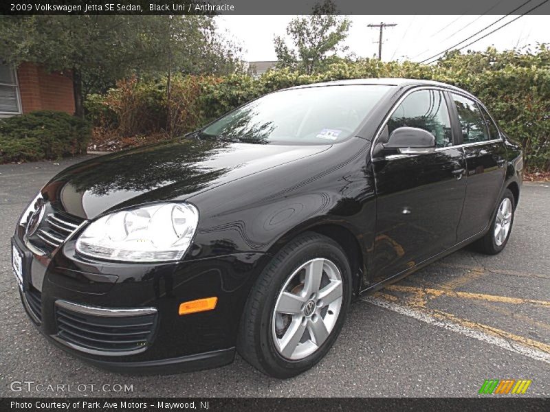 Front 3/4 View of 2009 Jetta SE Sedan