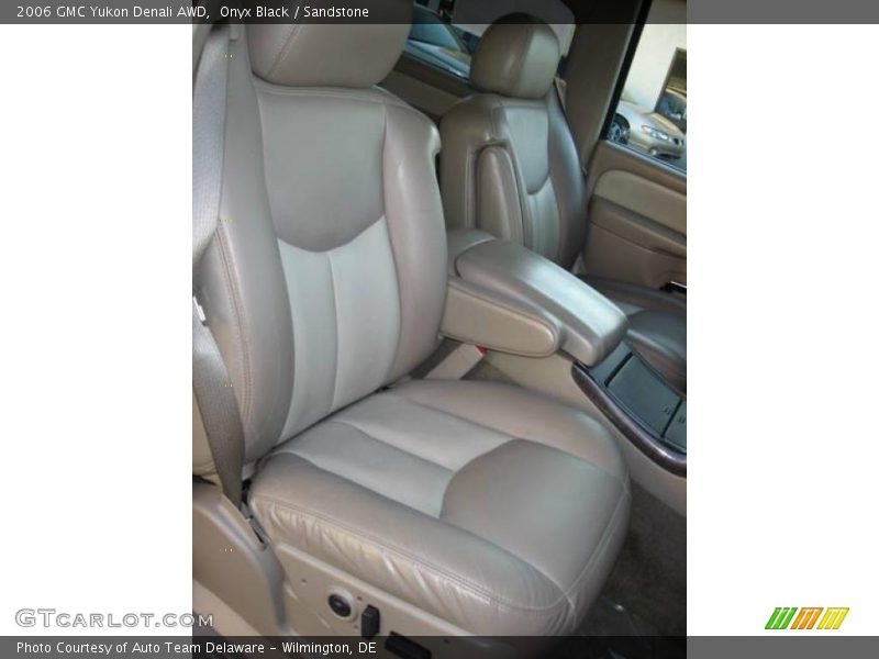 Onyx Black / Sandstone 2006 GMC Yukon Denali AWD