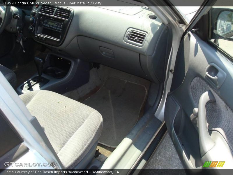 Vogue Silver Metallic / Gray 1999 Honda Civic VP Sedan