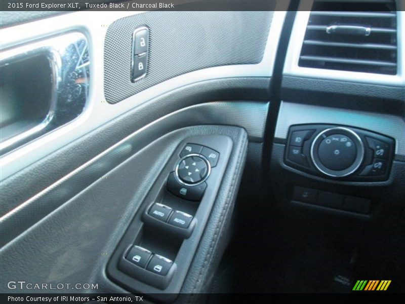 Tuxedo Black / Charcoal Black 2015 Ford Explorer XLT
