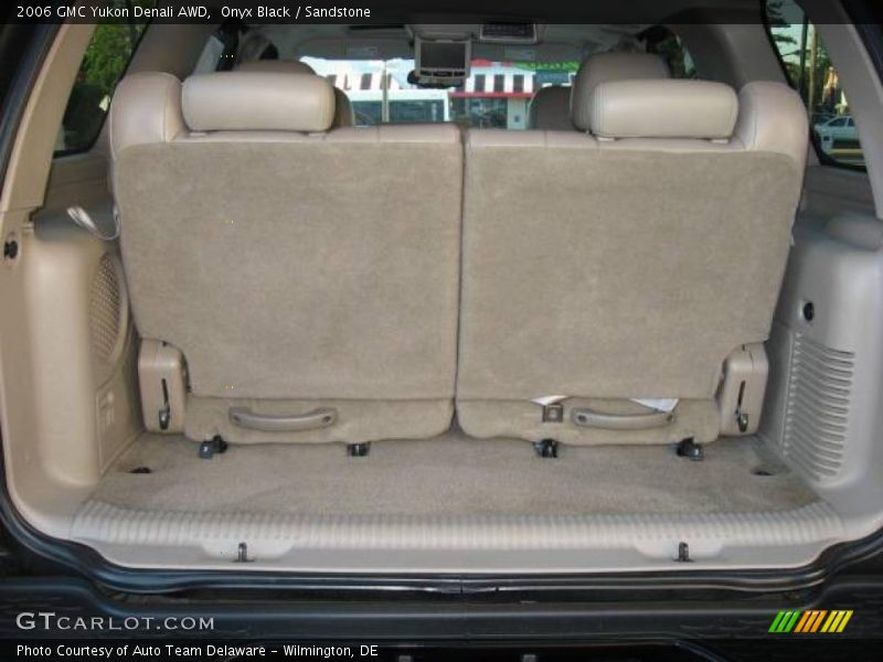 Onyx Black / Sandstone 2006 GMC Yukon Denali AWD