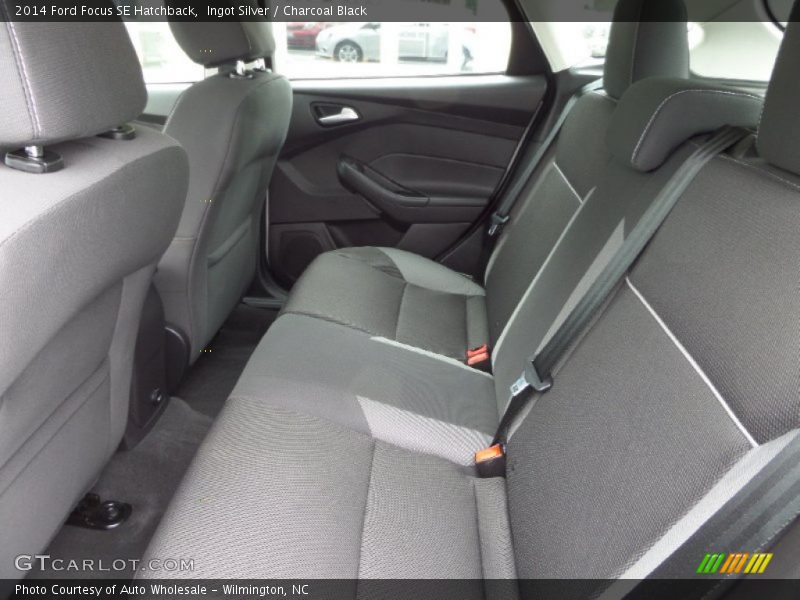 Ingot Silver / Charcoal Black 2014 Ford Focus SE Hatchback