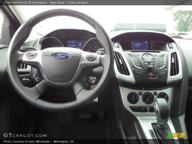 Ingot Silver / Charcoal Black 2014 Ford Focus SE Hatchback