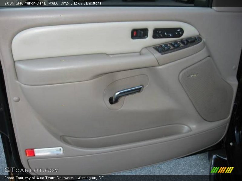 Onyx Black / Sandstone 2006 GMC Yukon Denali AWD