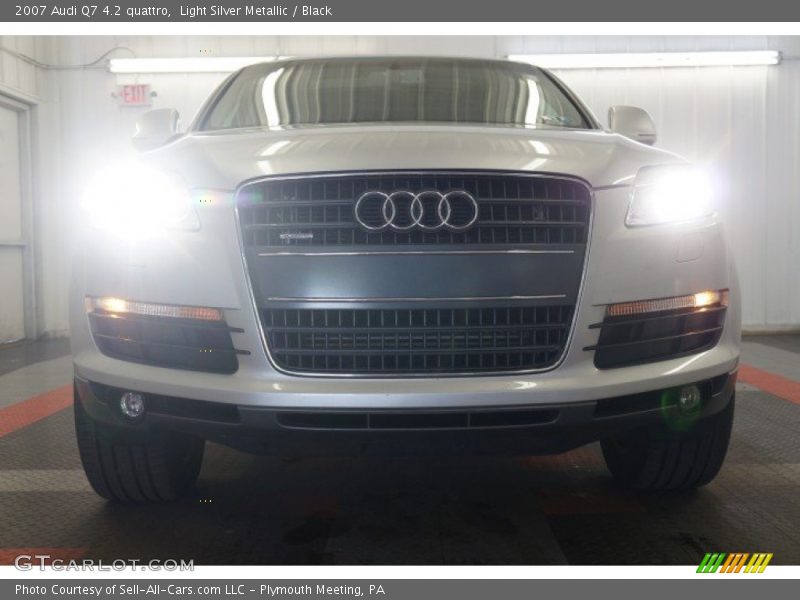 Light Silver Metallic / Black 2007 Audi Q7 4.2 quattro