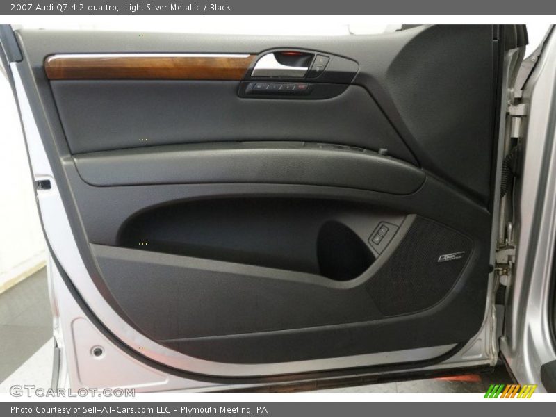 Light Silver Metallic / Black 2007 Audi Q7 4.2 quattro
