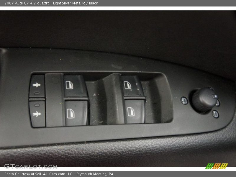 Light Silver Metallic / Black 2007 Audi Q7 4.2 quattro