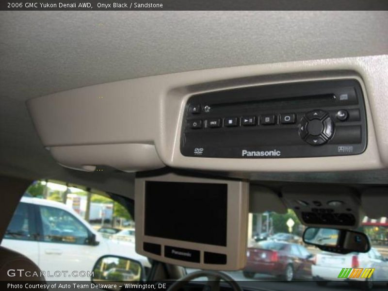 Onyx Black / Sandstone 2006 GMC Yukon Denali AWD